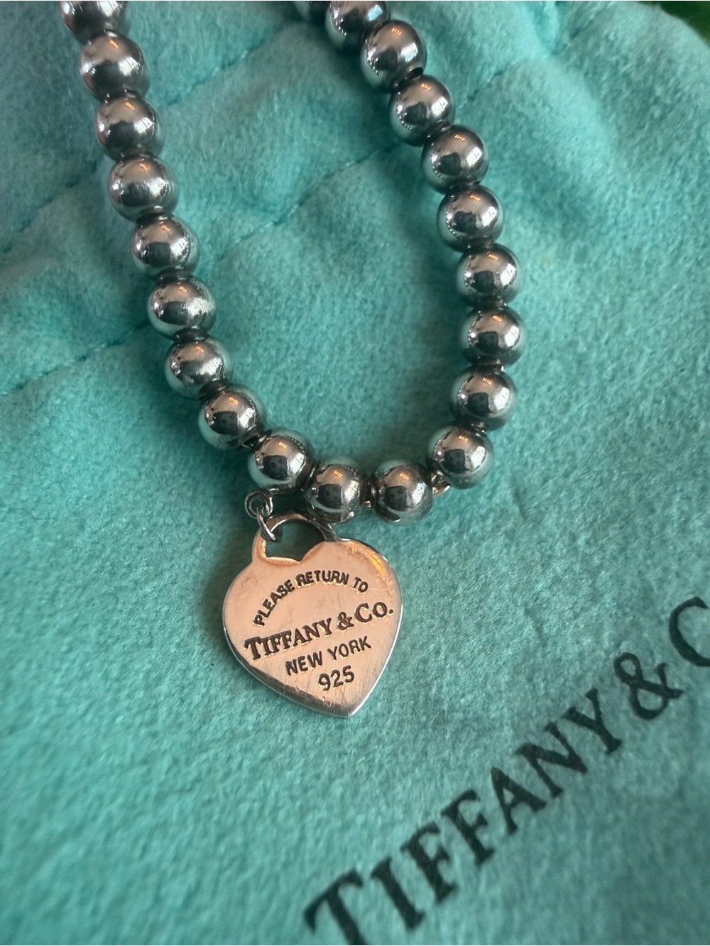 Tiffany & Co. Silver Bead Bracelet with Heart Tag on Turquoise Pouch - Picture 6 of 8